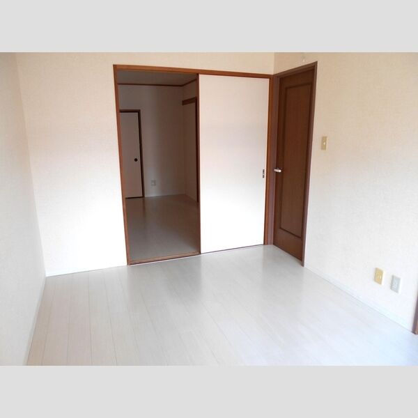 その他 (洋室)