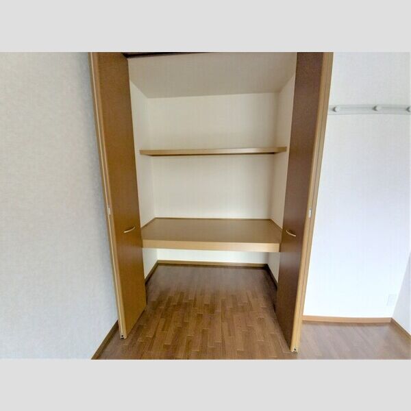 収納 (物入)