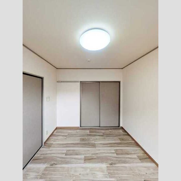 その他 (南側洋室6帖)