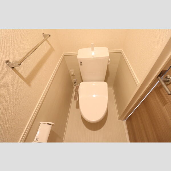 トイレ (温水洗浄暖房便座)