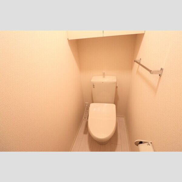 トイレ (温水洗浄暖房便座トイレ)