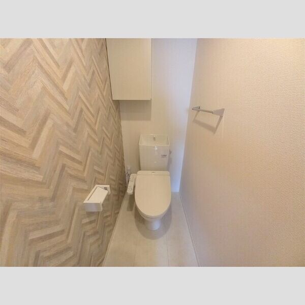 トイレ (温水洗浄暖房便座)