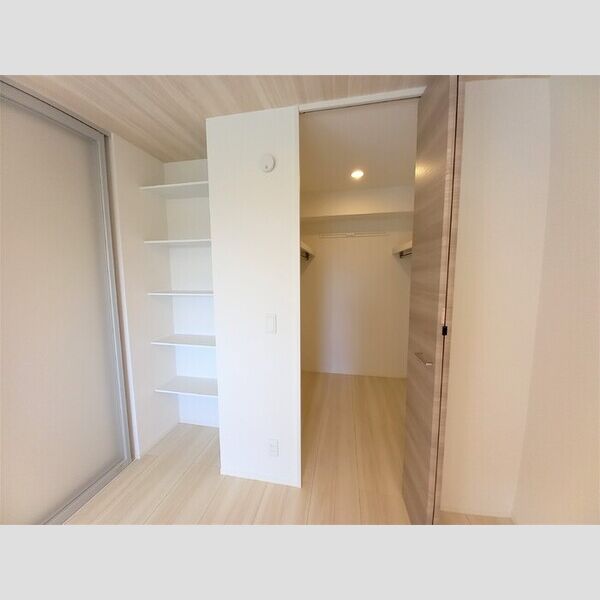 収納 (ウォークインクローゼット)