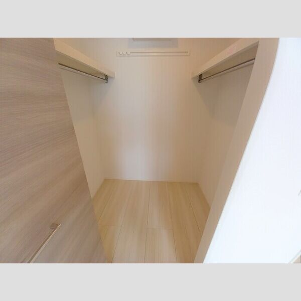 収納 (ウォークインクローゼット)