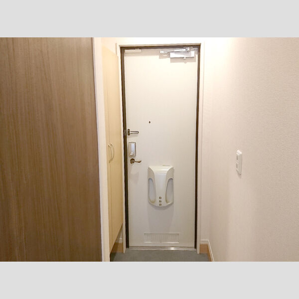玄関 (玄関)
