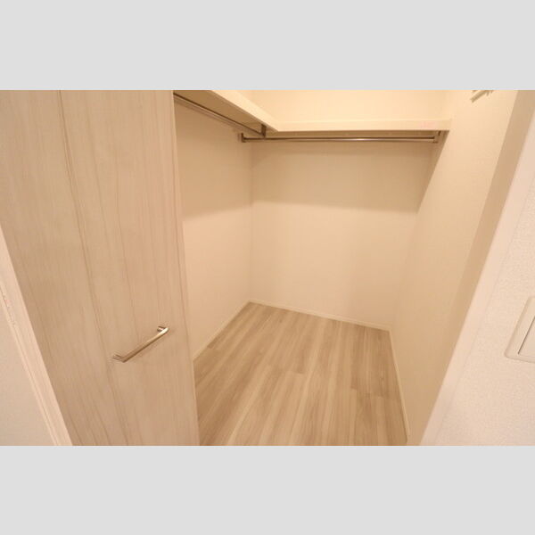 収納 (ウォークインクローゼット)