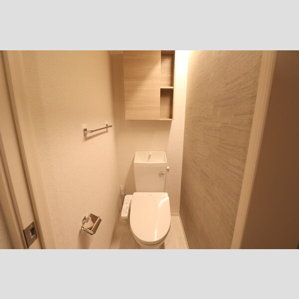 トイレ (温水洗浄暖房便座)