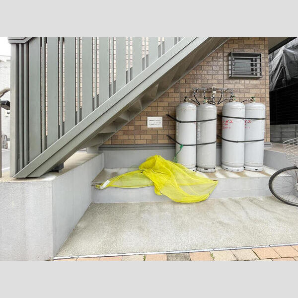 現地周辺 (ゴミ置き場)