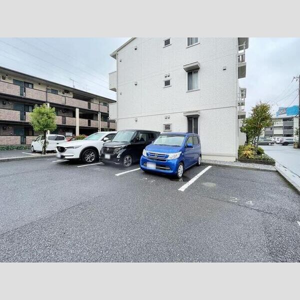 駐車場 (駐車場)