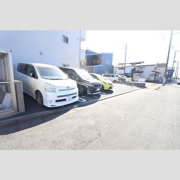 駐車場 (駐車場)