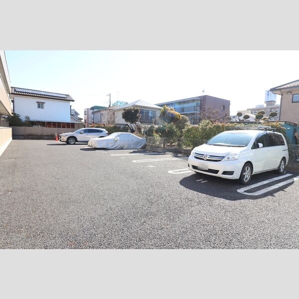 駐車場 (駐車場)