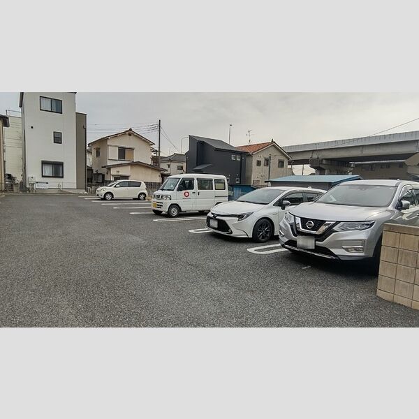 駐車場 (駐車場)