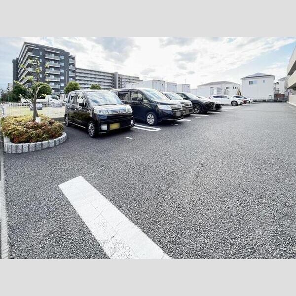 駐車場 (駐車場)