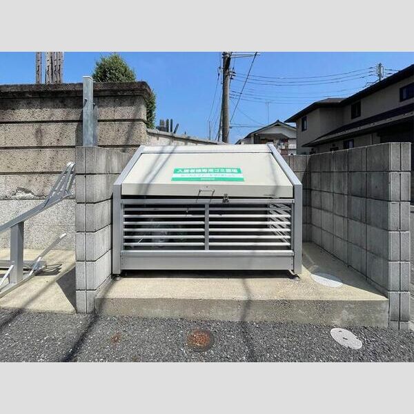現地周辺 (ゴミ置き場)