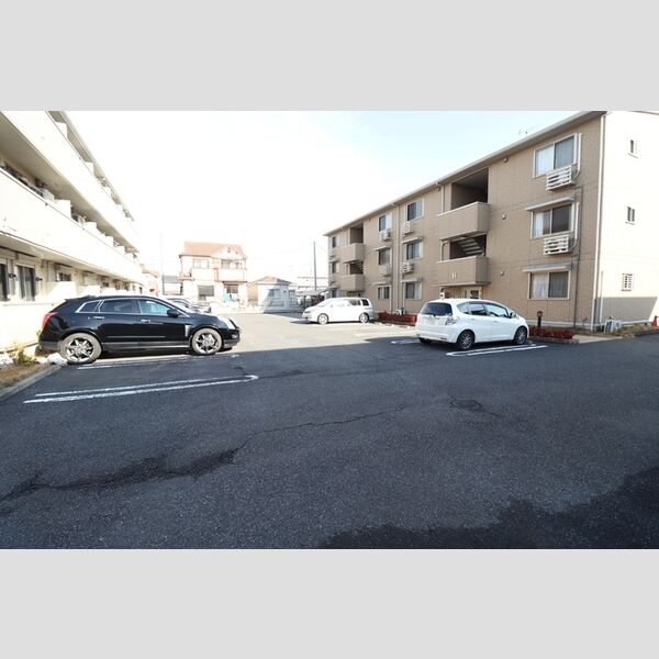 駐車場 (駐車場)