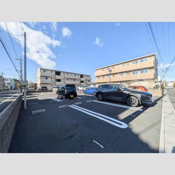 駐車場 (駐車場)