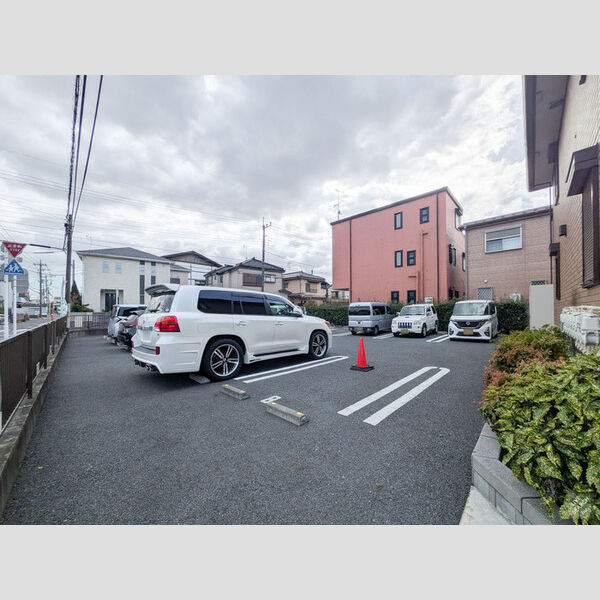 駐車場 (駐車場)