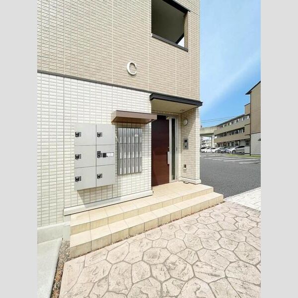 エントランス (エントランス)