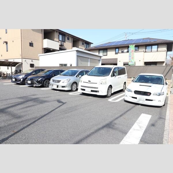 駐車場 (駐車場)