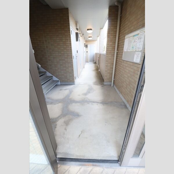 現地周辺 (ロビー)