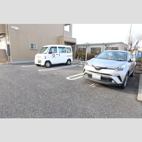 駐車場 (駐車場)