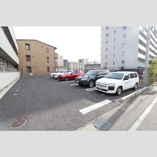 駐車場 (駐車場)