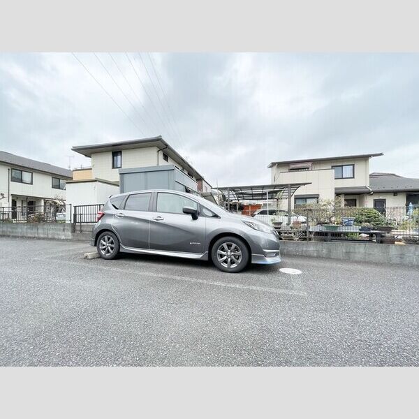 駐車場 (駐車場)