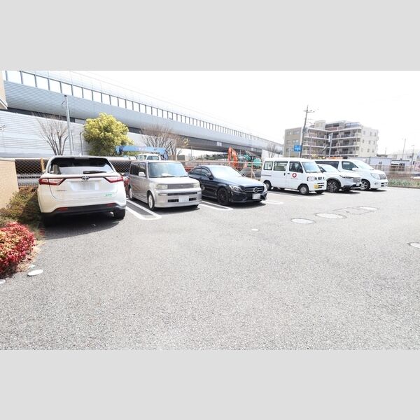 駐車場 (駐車場)