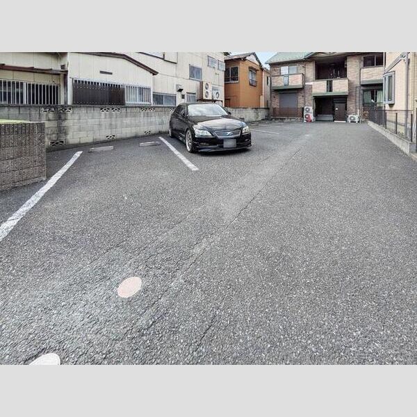 駐車場 (駐車場)