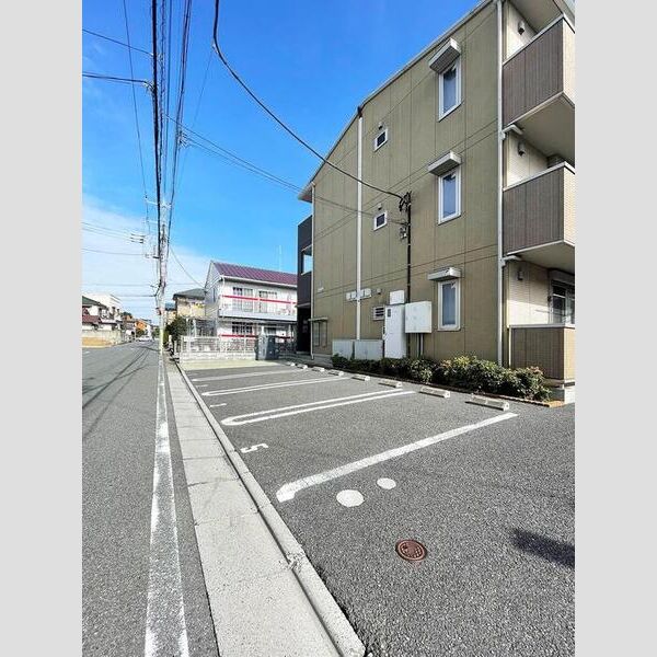 駐車場 (駐車場)