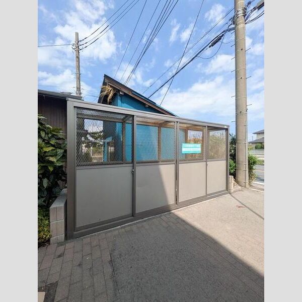 現地周辺 (ゴミ置き場)