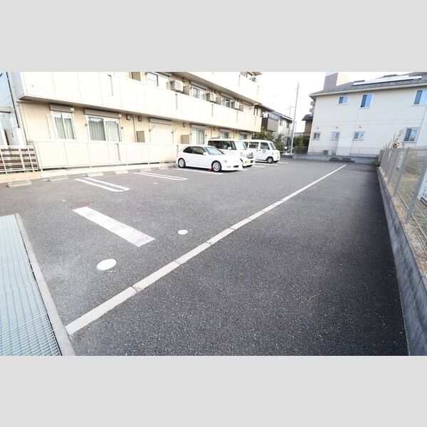 駐車場 (駐車場)
