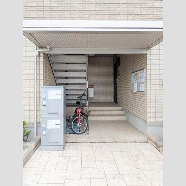 エントランス (エントランス)