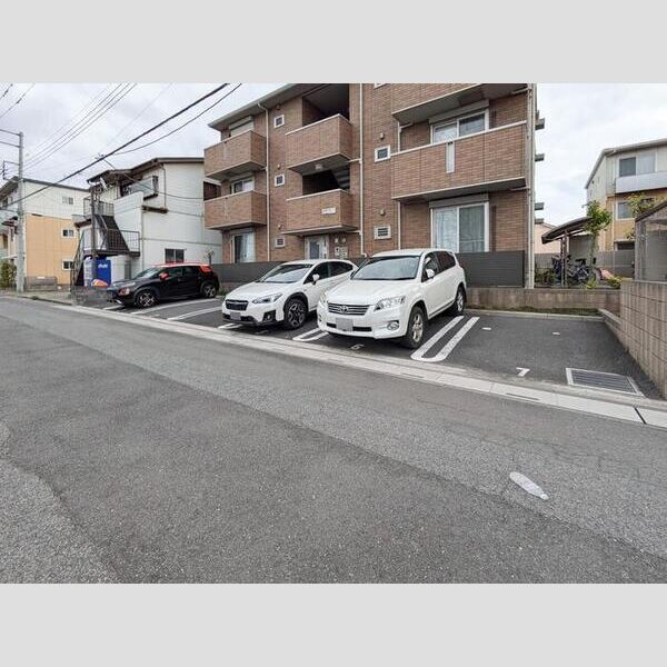 駐車場 (駐車場)
