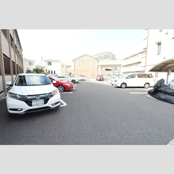 駐車場 (駐車場)