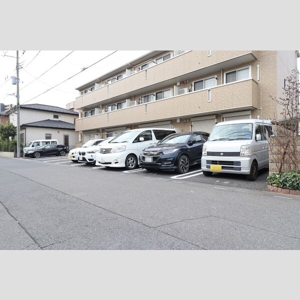 駐車場 (駐車場)
