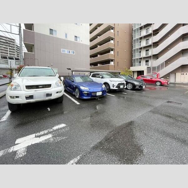 駐車場 (駐車場)