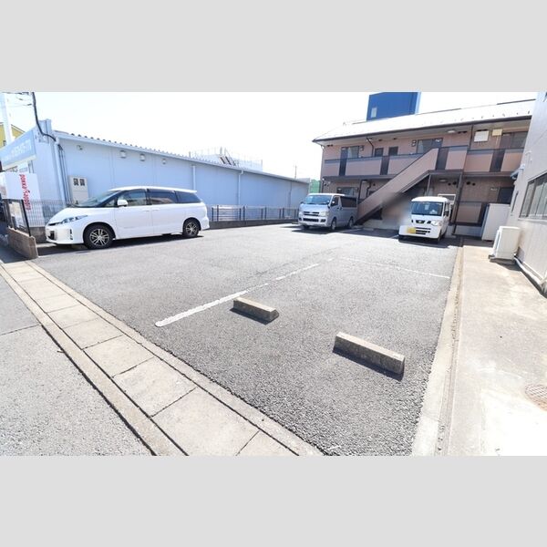 駐車場 (駐車場)