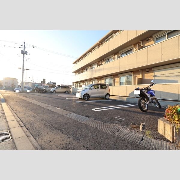 駐車場 (駐車場)