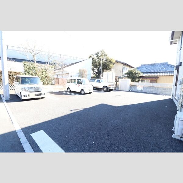 駐車場 (駐車場)