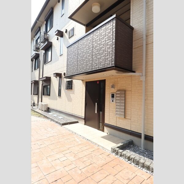 エントランス (エントランス)