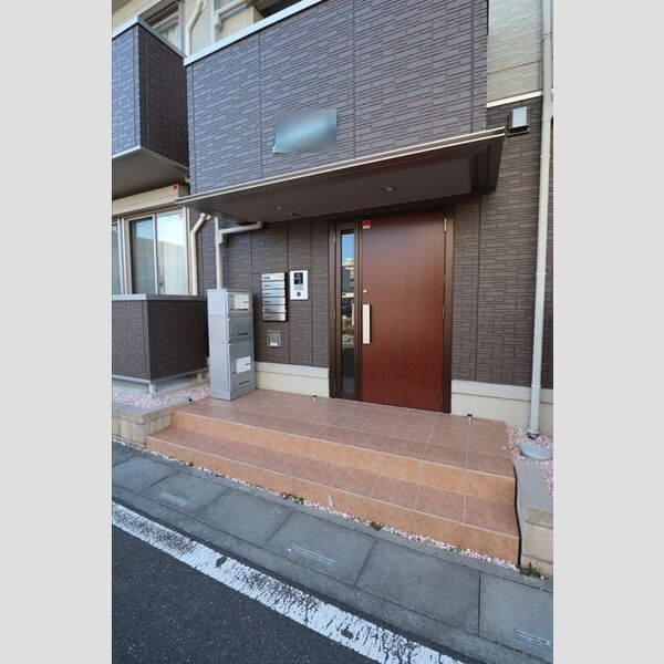 エントランス (エントランス)