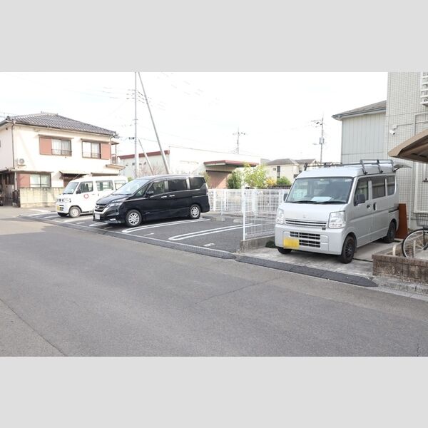 駐車場 (駐車場)