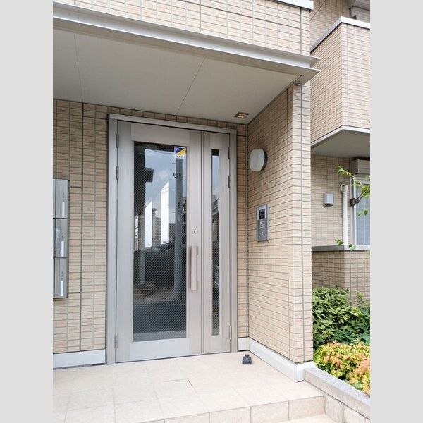 エントランス (エントランス)