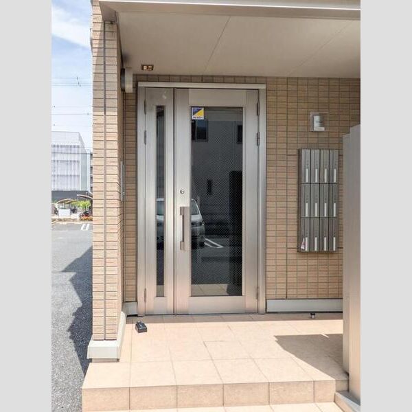 エントランス (エントランス)