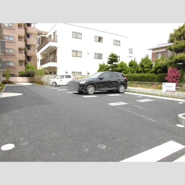 駐車場 (駐車場)