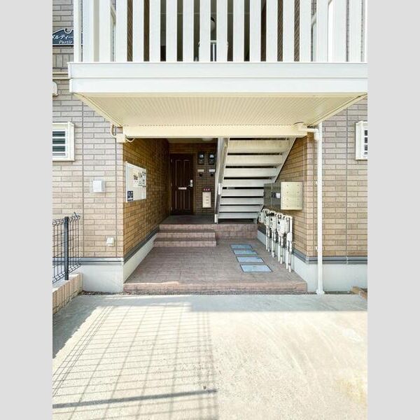 エントランス (エントランス)