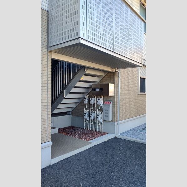 エントランス (エントランス)