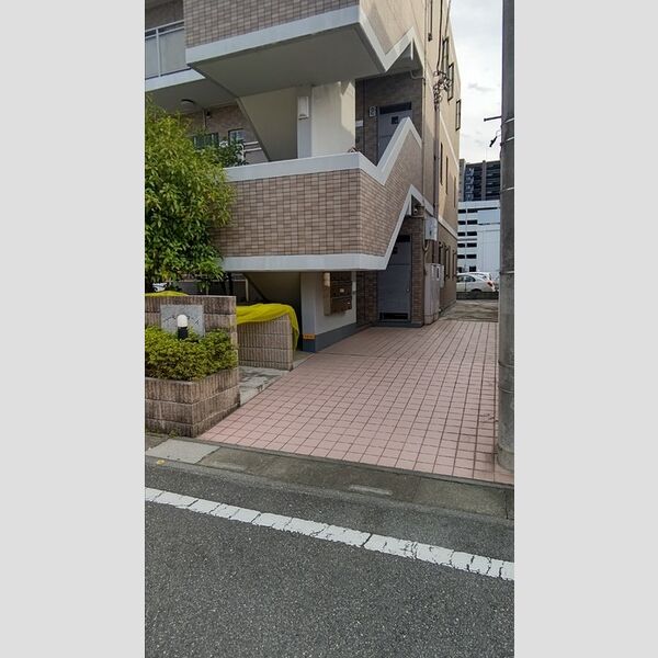 エントランス (エントランス)