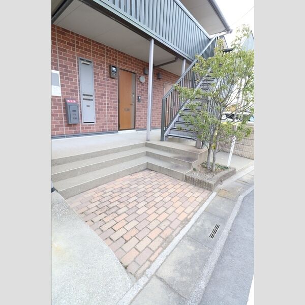 エントランス (エントランス)